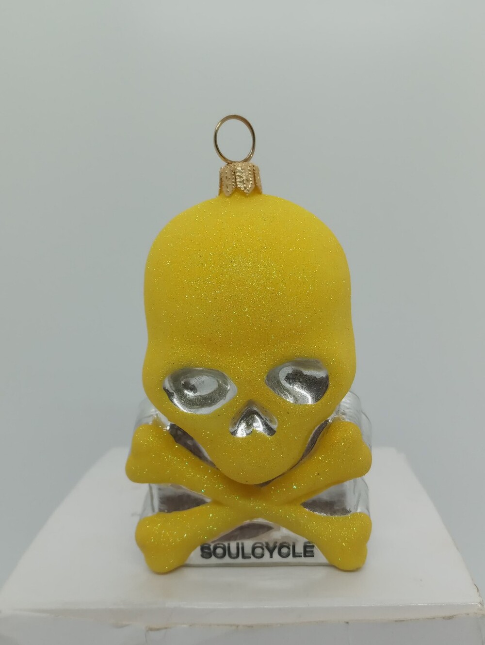 SOULCICLYE yellow glitter skull and crossbones ornament/WITH BOX